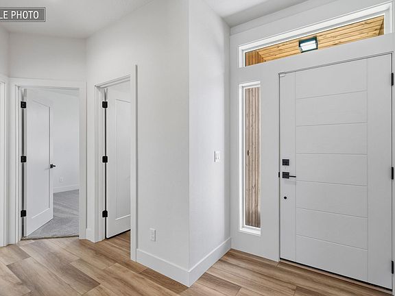 2nd image of 416 N Moen Ln