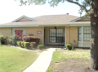 517 Quail Hollow Dr, Mesquite, TX 75150