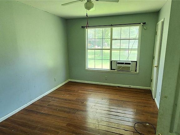 5th image of 4320 Beech Dr
