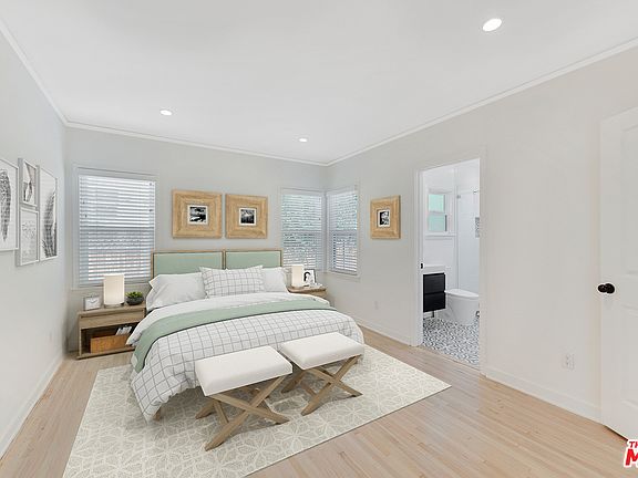 3rd image of 1040 Havenhurst Dr