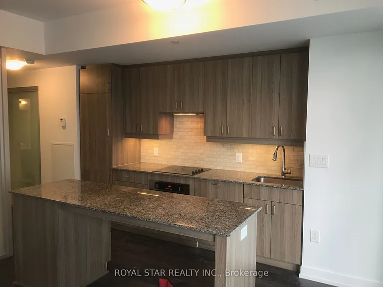 426 University Ave #1507 — Photo 6