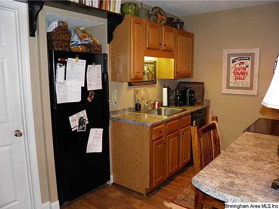 5th image of 914 Penny Ln