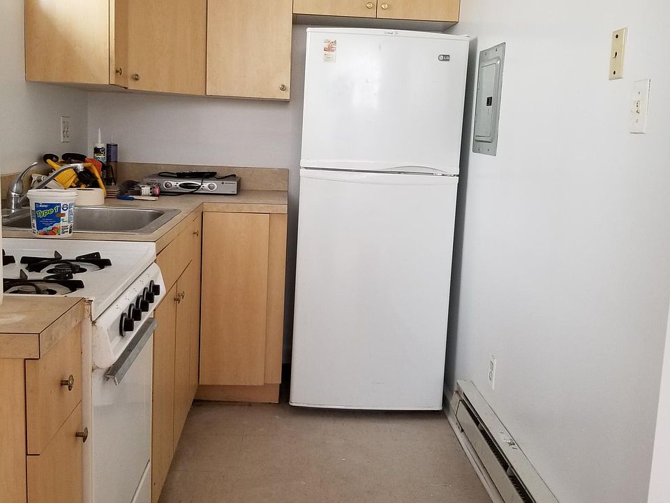 1st image of 134 Graham Ave