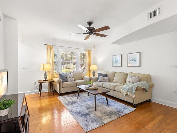 5th image of 264 15th Ave NE #4