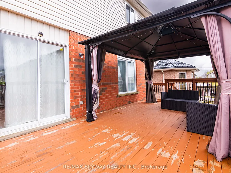 116 Severn Dr — Photo 26