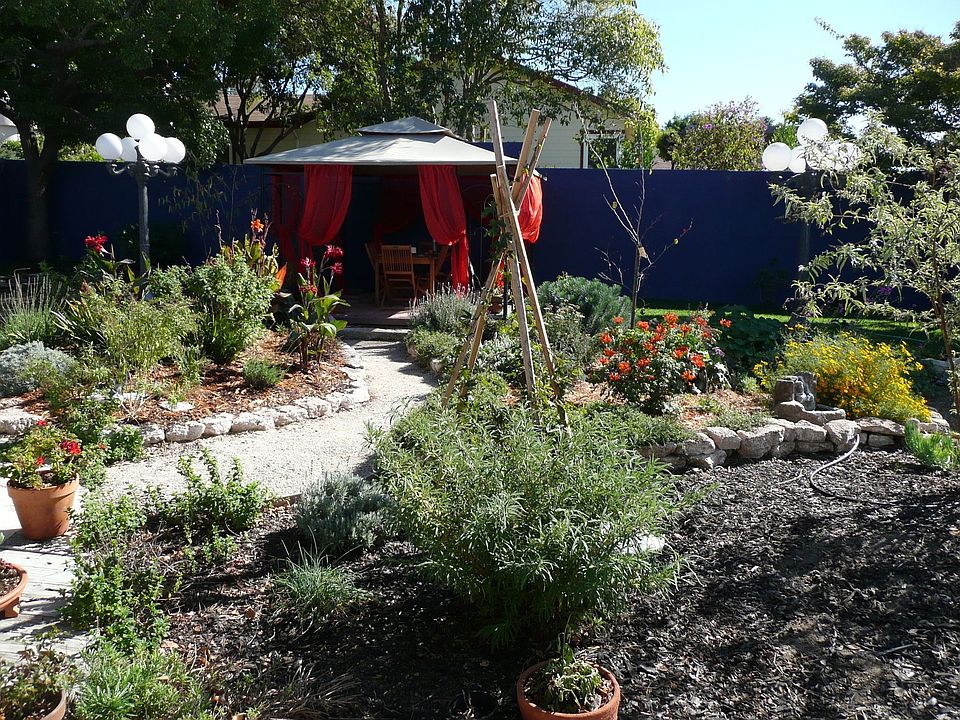2nd image of 2001 Fixlini St
