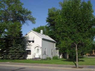 514 N Main St, Crookston, MN 56716