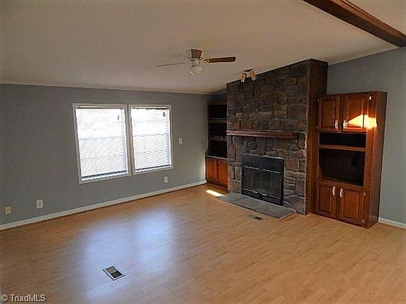 4th image of 5511 Bridgeview Dr