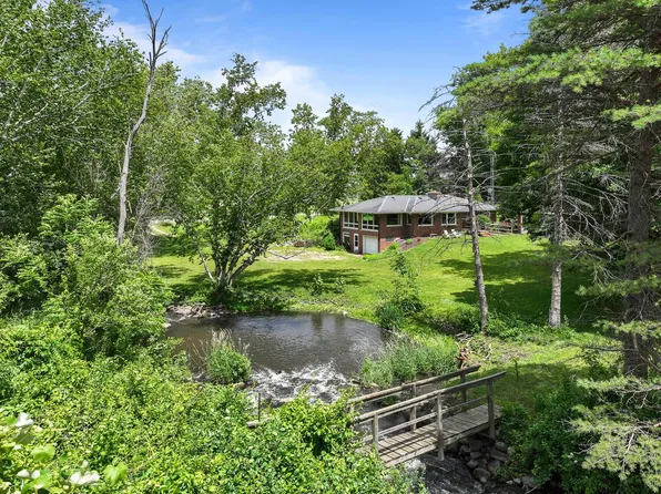5281 Spring Valley ROAD, Burlington, WI 53105