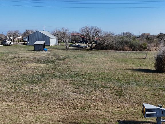 4th image of 628 3rd St