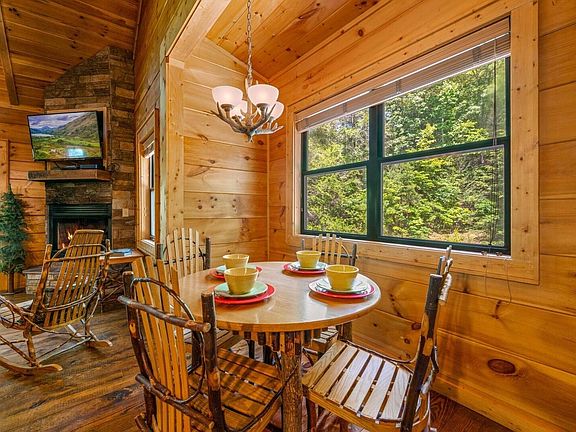 5th image of 2214 Orchard Trail
