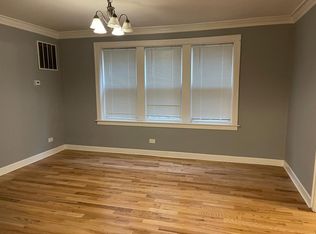 8217 Knox Ave APT 2, Skokie, IL 60076