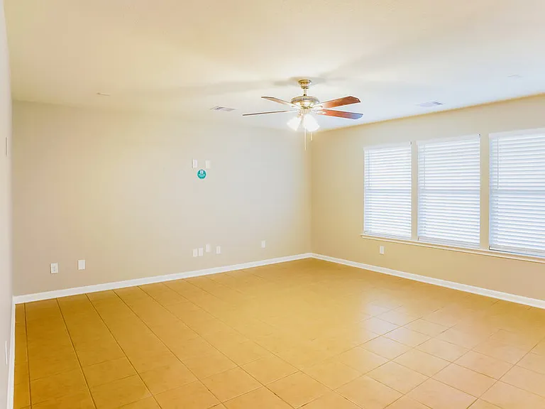 8011 Bunch Grass Ln — Photo 5
