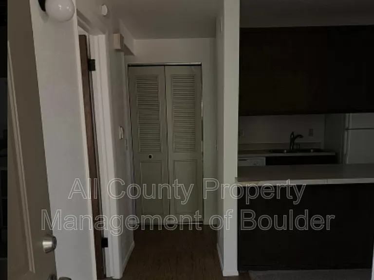3257 Stanford Ave — Photo 5