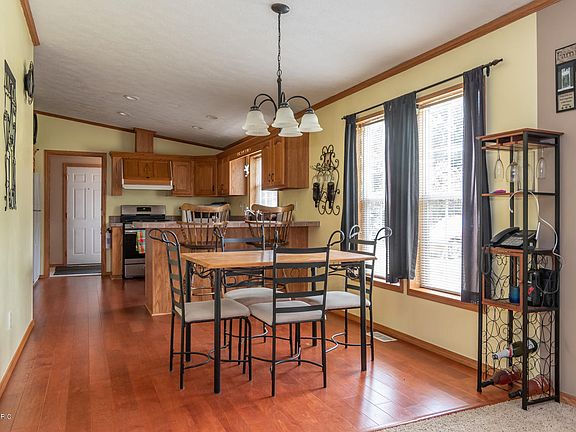 5th image of 29355 Woodlyn Dr