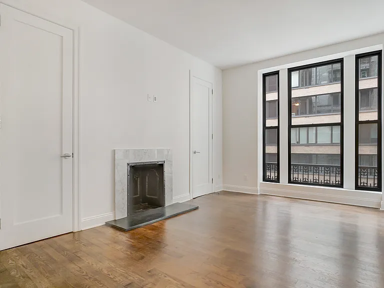 200 W 58th St #2E — Photo 4