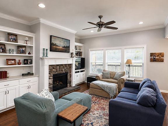 4th image of 8313 Sapphire Dr