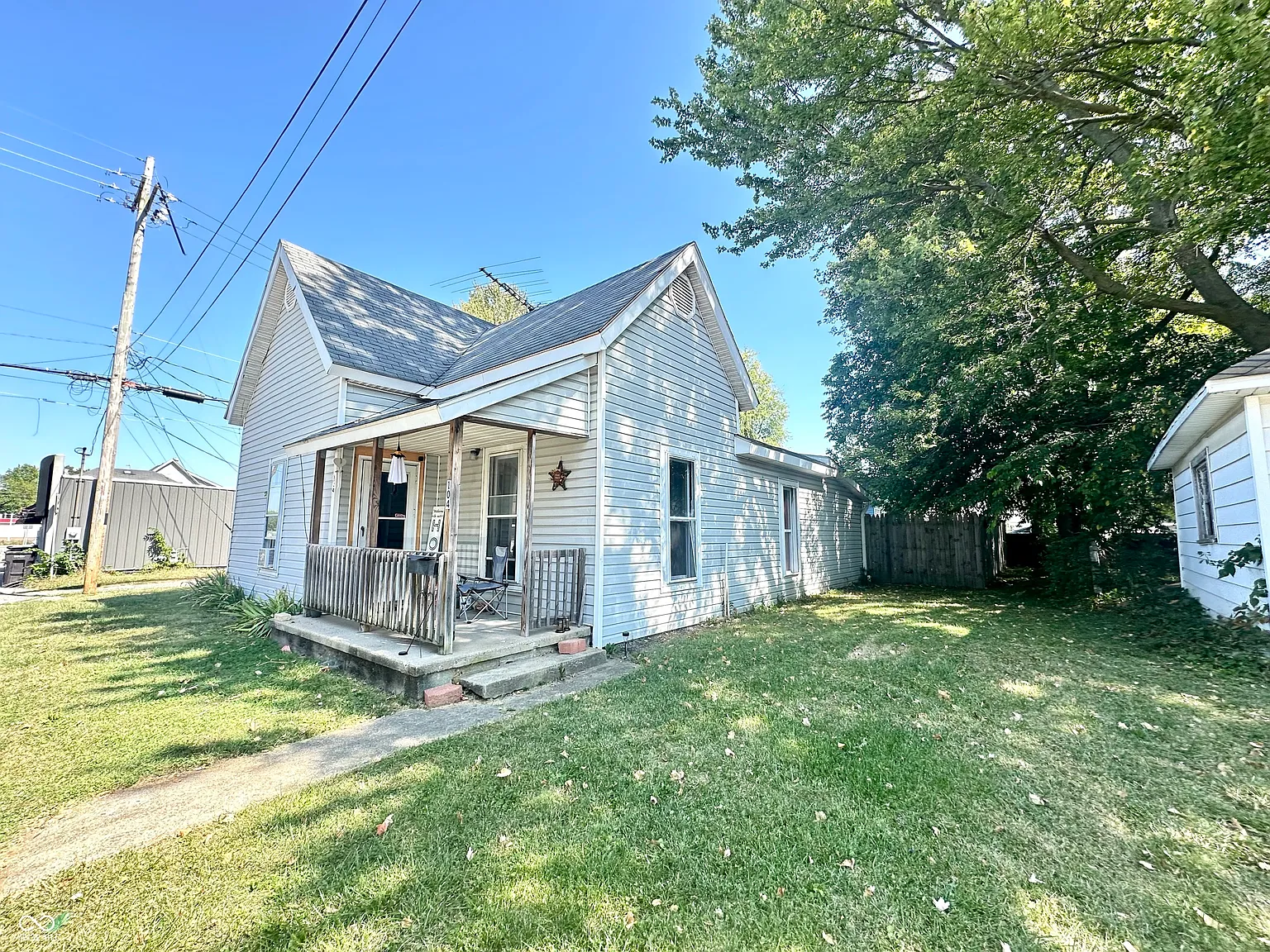 104 N Pine St photo 1