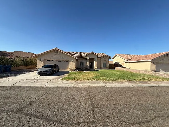 4 bed, 1807 sqft, $1,995 — Photo 1