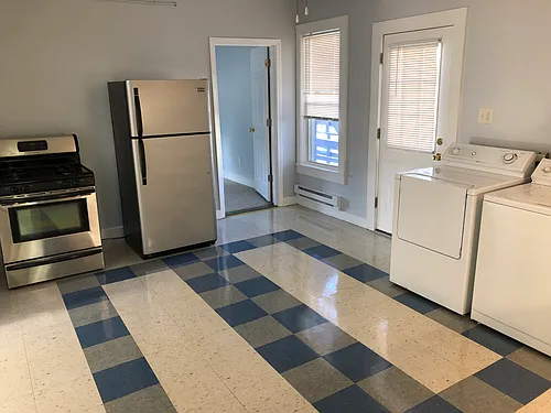155 S Maple St #2 Photo 1
