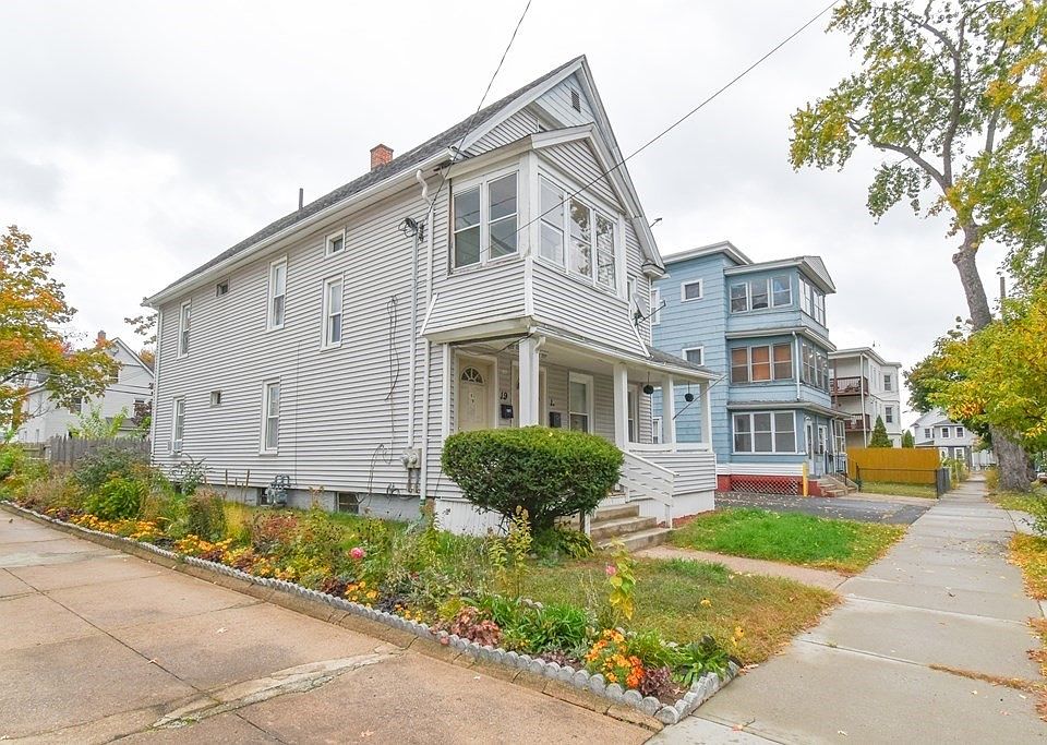 1719 Parkside St, Springfield, MA 01104 Zillow