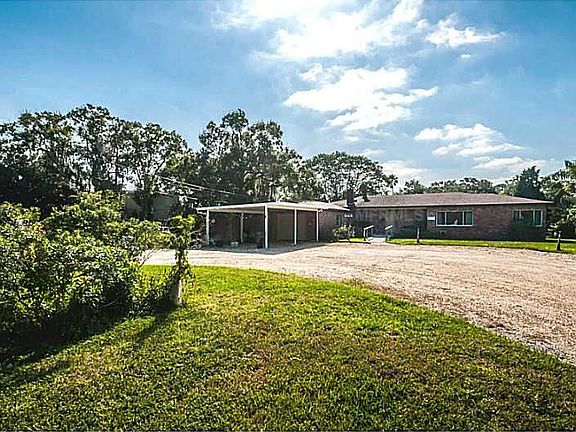 2nd image of 4711 Paradise Way S