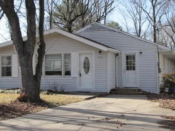 208 S Travelstead Ln, Carbondale, IL 62901