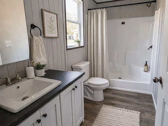 5th image of 3120 SE 10th Ave #6