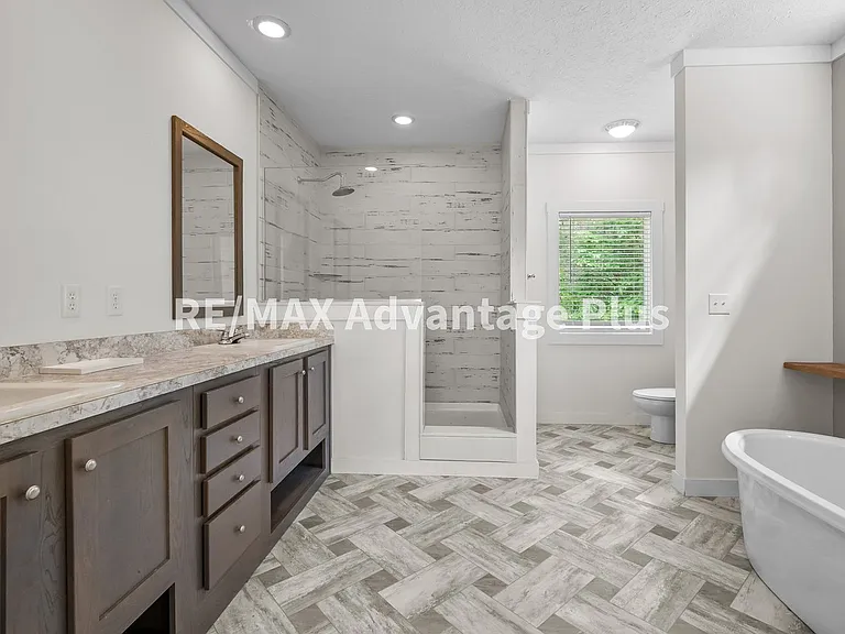1407 Paradise Rd — Photo 20