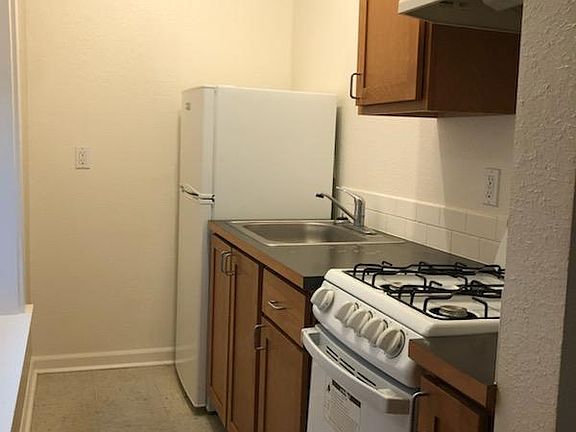 2nd image of 1029 W 1st Ave APT 313