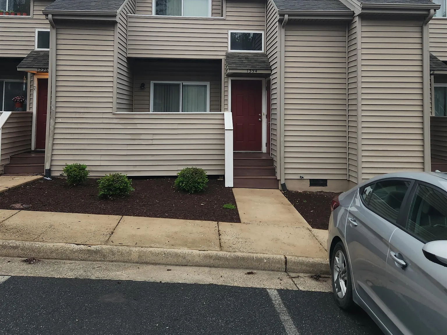 4 bed, 2.0 bath, 1440 sqft, $1,800 — Photo 2