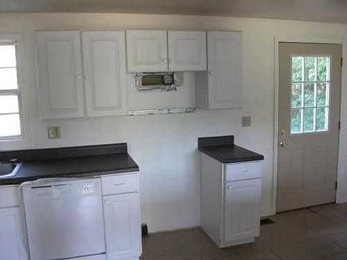 4th image of 260 Green Meadow Ln
