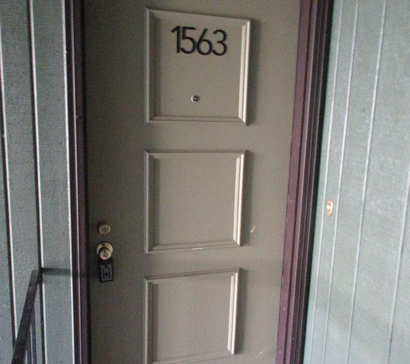 1st image of 1563 Commercial St SE #0