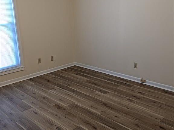5th image of 5720 Larkspur Dr