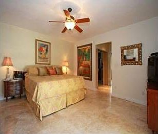 4th image of 1137 S Southlake Dr #(228)