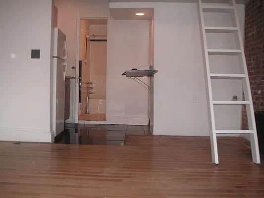 Rented by Sky Management | media 105