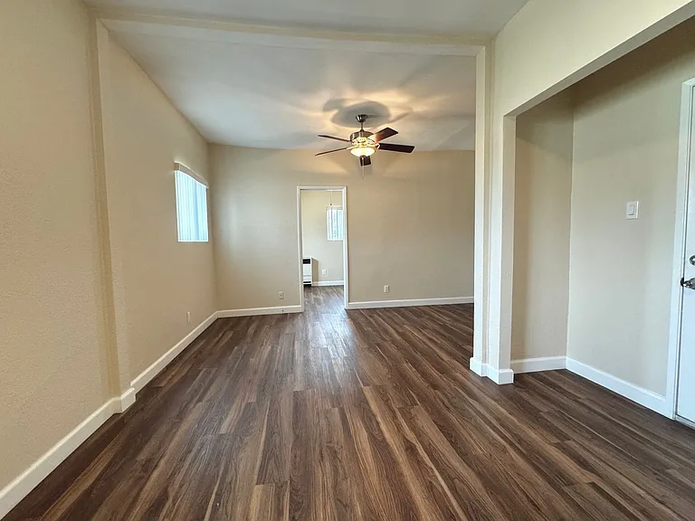 2221 Abbott St #4 — Photo 5