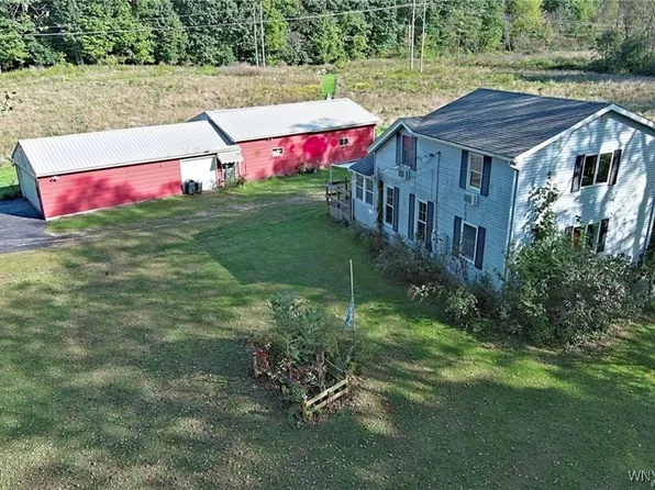 13169 Kirby Rd, Akron, NY 14001