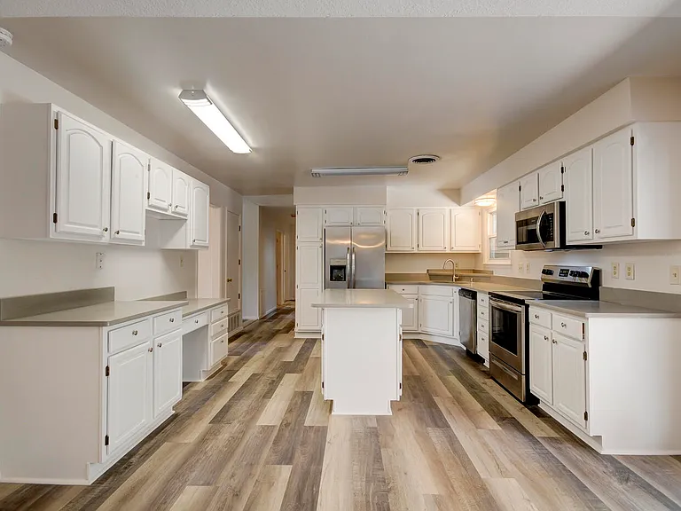 4631 Sherwood St NE — Photo 10