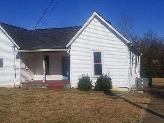 4th image of 225 E Wyly St