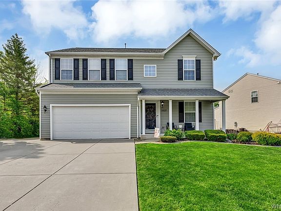 2nd image of 3327 Queens Ln