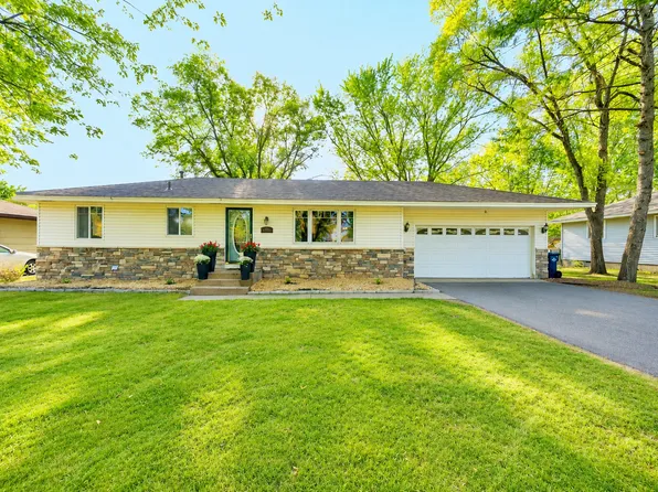 16515 Flagstaff Ave W, Rosemount, MN 55068