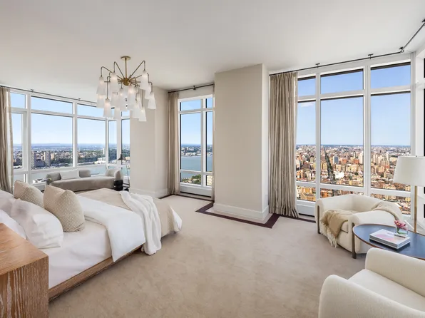 200 Amsterdam Avenue image 14 of 29