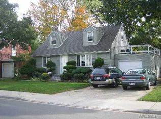 1671 Washington Ave, Seaford, NY 11783
