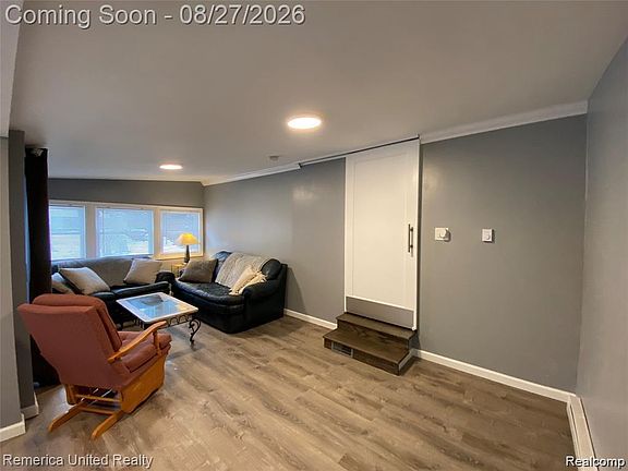 2nd image of 679 Menominee Dr