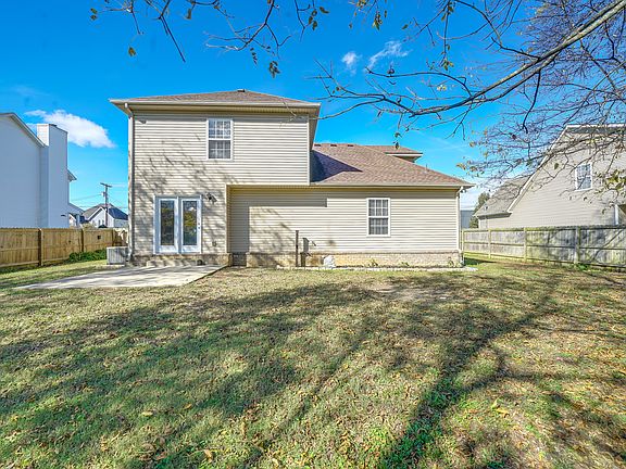 5th image of 823 Fleming Farms Dr