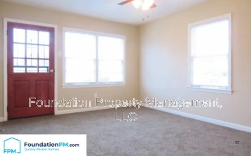 3 bed, 1.0 bath, 1070 sqft, $1,250 — Photo 4