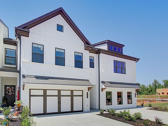 3rd image of 4525 Cypress Park Dr