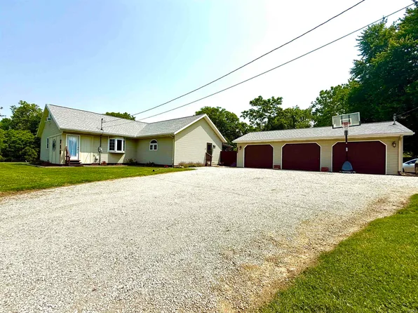 715 S State Route 61, Winslow, IN 47598
