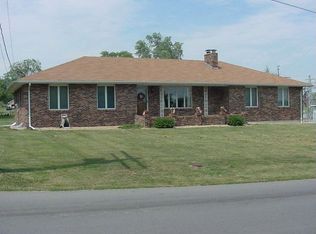 207 E 3rd St, Chillicothe, MO 64601